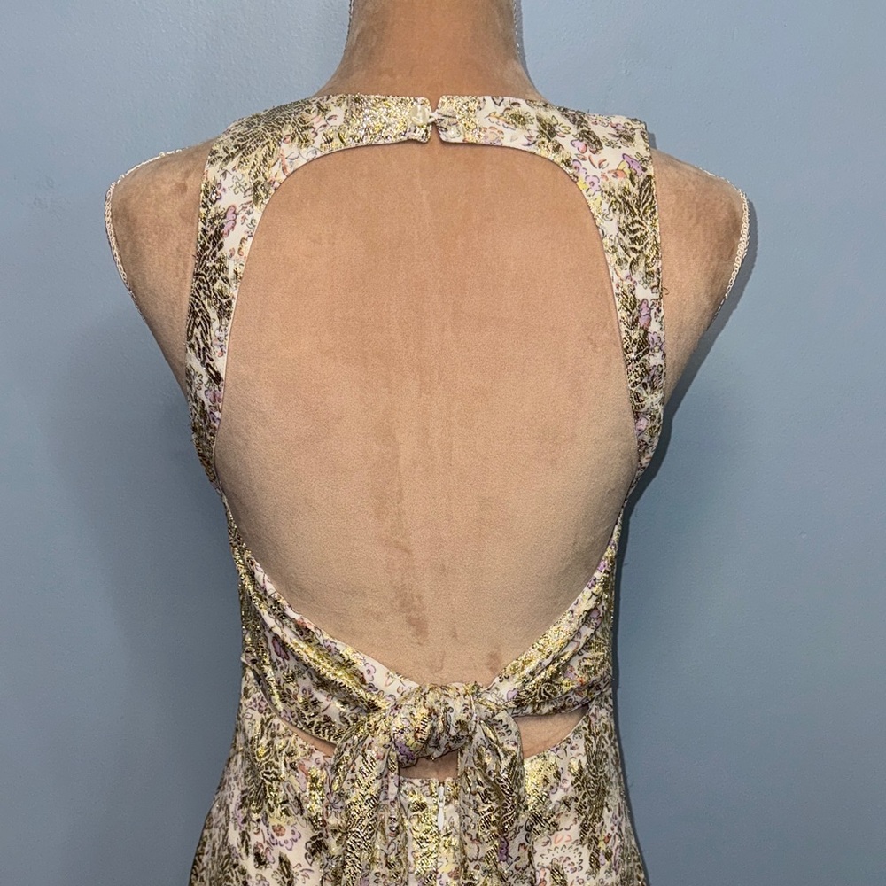 Lulu's Sleeveless Floral Maxi Dress in gold and Cream - Picture 8 of 13